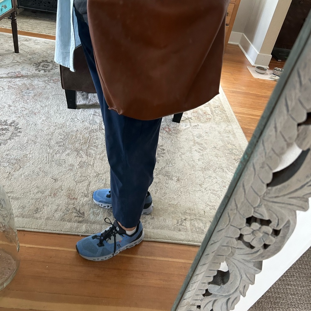 Elegant Brown Vegan Leather Tote Bag Set - Picture 2 of 11